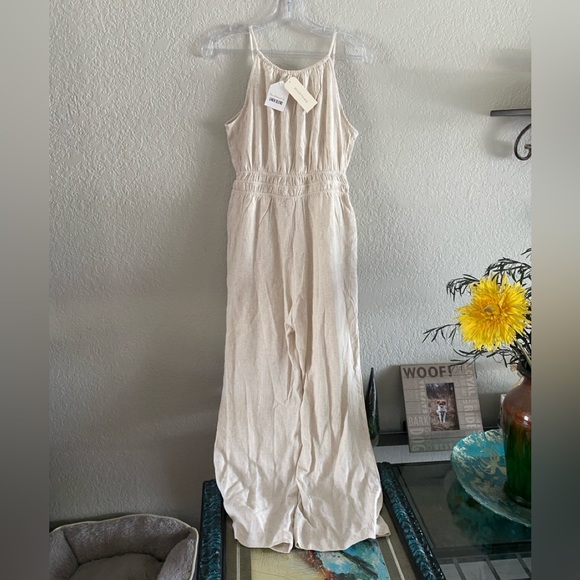 Monteau Los Angeles Linen Blend Wide leg Beige jumpsuit w pockets Sz M NWT!
